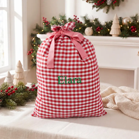 Sac de Noël personnalisé en tissu gingham avec nom brodé, sac cadeau du Père Noël réutilisable, chaussette de Noël