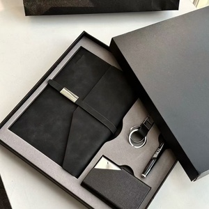 Ensemble cadeau luxueux noir 4 pièces avec porte-clés, stylo et porte-cartes de visite pour cadeaux de Noël - Product Image 4