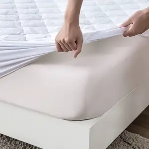 Hypoallergenic Anti Dust Mite Recycled Polyester Quilted Mattress Pads Protective Mattress Cover With Elastic Fitted Washable