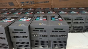 Ac drives 220v 1 fase o 380v 3 fasi VFD inverter a frequenza variabile 0.75kw 1.5kw 2.2kw 4kw 5.5kw 7.5kw 11kw