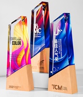 En gros Personnalisé K9 Cristal Plaque Base En Bois Prix Couleur Impression Personnalisé Cristal Trophée Plaques Trophée avec Boîte Cadeau