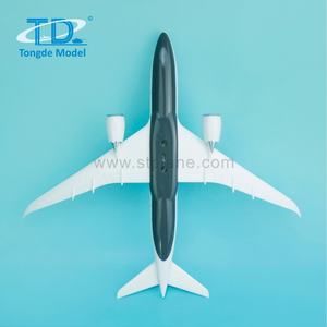 Royal Brunei งานฝีมือเครื่องบินพลาสติก28ซม. เป็นของชำร่วยเป็น1/200 <span class=keywords><strong>B787</strong></span> - Product Image 5