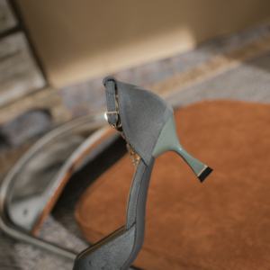 Tacones altos a cuadros en blanco y negro para mujer, con punta en pico, cómodos, de tacón medio, sexys, adecuados para diversas ocasiones. - Product Image 6