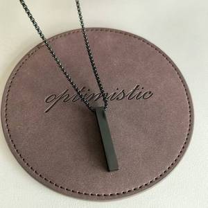 Collier pendentif barre verticale en acier inoxydable plaqué or noir, personnalisable avec gravure, bijoux <span class=keywords><strong>pour</strong></span> hommes et femmes, résistant au ternissement - Product Image 2