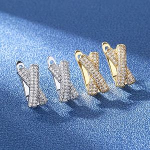 Orecchini a Forma di X, Design Minimalista ed Elegante, Gioielli da Donna per Uso Quotidiano, Orecchini Statement - Product Image 4