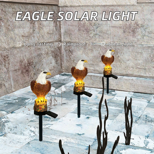 Lampe solaire LED extérieure étanche IP65, panneau solaire en résine en forme d'aigle, lampes décoratives à piquet pour jardin et pelouse, blanc chaud, certifiée CE, 10W - Product Image 2