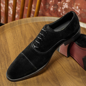 Chaussures habillées pour hommes en daim synthétique noir à bout pointu, lacées, avec semelle en caoutchouc, pour le bureau et les occasions professionnelles - Product Image 1