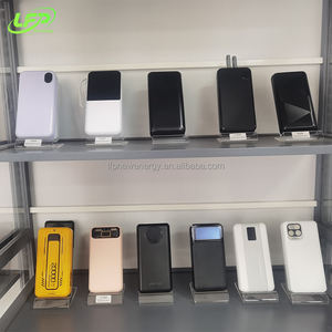 Banque d'alimentation 30000mAh personnalisable avec affichage numérique 22.5W et 4 câbles Batterie au lithium portable haute capacité pour téléphone - Product Image 2