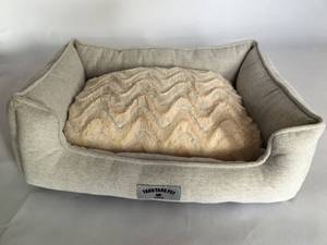 Lit pour chat et chien en forme de grotte, en velours côtelé rond, doux et confortable, en mousse à mémoire de forme, couleur brun clair, amovible - Product Image 3