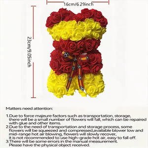 Oso de Peluche con Flores Artificiales para Fanáticos del Fútbol Español, con Cinta de la Bandera Española, Regalo Ideal para Entusiastas del Fútbol en Caja de Regalo - Product Image 5