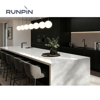 Panneaux muraux en pierre artificielle RUNPIN, pierre de quartz blanche, grandes dalles, briques durables, polies, comptoirs de cuisine modernes en quartz