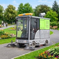 Balayeuse électrique 48V avec grand réservoir d'eau et brosse latérale, état neuf, pour le nettoyage des sols