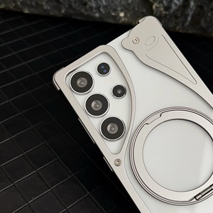 Custodia per telefono di lusso premium di tendenza in lega magnetica trasparente con dissipazione del calore e anti-shock per <span class=keywords><strong>Samsung</strong></span> S26 Ultra S25 Ultra - Product Image 4
