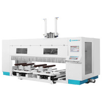Centre d'usinage CNC 5 axes JUNRAN de l'usine de Foshan JR-T2-35 pour le fraisage de surfaces courbes des panneaux de dossier et de siège de chaise en bois massif.