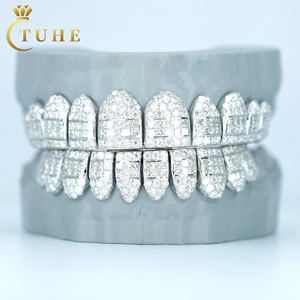Top 10 dưới 10 moissanite grillz Nhà Máy Giá 925 sterling Silver Lab vvs moissanite kim cương Iced ra tùy chỉnh grills cho răng - Product Image 1