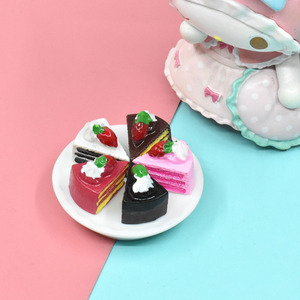 Cabujón <span class=keywords><strong>de</strong></span> resina con reverso plano para pastel triangular <span class=keywords><strong>de</strong></span> fresa simulado para hacer joyería DIY, casa <span class=keywords><strong>de</strong></span> muñecas, relleno <span class=keywords><strong>de</strong></span> limo <span class=keywords><strong>de</strong></span> comida en miniatura - Product Image 4