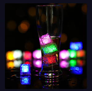 Veilleuse LED tactile multicolore lumineuse avec modes clignotants (rapidité et slowness réglables) - Product Image 3