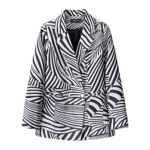 <span class=keywords><strong>Blazer</strong></span> da <span class=keywords><strong>Donna</strong></span> Personalizzato <span class=keywords><strong>a</strong></span> Doppio Petto con Scollo <span class=keywords><strong>a</strong></span> V, Top Elegante <span class=keywords><strong>a</strong></span> <span class=keywords><strong>Righe</strong></span> Bianche e Nere con Decorazione <span class=keywords><strong>a</strong></span> Bottoni - Product Image 1