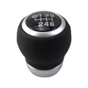 Pomo de palanca de cambios de cuero negro y rojo para Subaru, transmisión manual, diseño ergonómico - Product Image 3