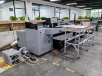 Impresora UV híbrida 1800mm Tamaño grande 2440DPI Impresión de alta resolución Plotter de impresión de material de rollo y hoja