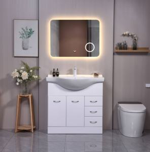 وحدة حمام عصرية قائمة على الأرض مع مرآة ذكية وإضاءة LED تعمل باللمس وحوض غسيل وطاولة تزيين للاستخدام المدرسي - Product Image 1