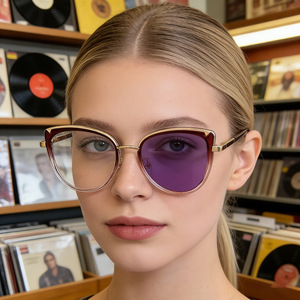 Gafas de sol tipo ojo de gato Hl 95026 para mujer, montura Tr90, lentes de PC, protección UV400, clase 2, gafas de sol de moda para uso en exteriores - Product Image 1