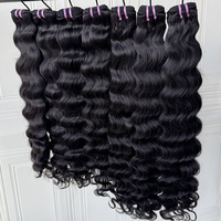 Lots de Cheveux Humains Vierges Ondulés Cambodgiens Couleur Naturelle Grade 10A Double Trame Faite à la Machine Emballage Personnalisable Commande en Gros