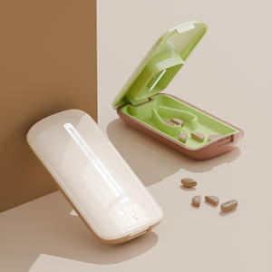 Boîte de rangement portable en plastique blanc cassé pour pilules et herbes, avec fonction de coupe intégrée, pour médicaments quotidiens - Product Image 1