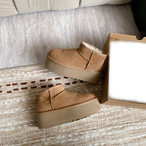 Botas de Nieve de Invierno <span class=keywords><strong>para</strong></span> <span class=keywords><strong>Mujer</strong></span> al Tobillo - Diseño Clásico con Parte Superior de Lana y Piel de Cordero, Forro de Piel, Ajuste Cómodo y Cálido - Product Image 4