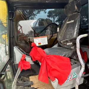 Excavatrice sur chenilles Komatsu PC130-7/8 d'occasion 2023, haute performance, avec moteur et pompe, pour travaux de terrassement et de construction - Product Image 6