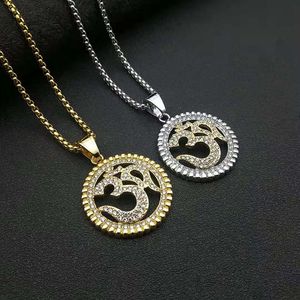 ยูนิค สร้อยคอจี้โอ๊มสแตนเลสสตีล ประดับเพชร ของขวัญสำหรับทุกเพศ - Product Image 1