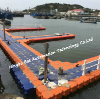 Grande quantité utilisée dans l'industrie projets communaux en plastique flottant plate-forme à chevalets pont ponton jet ski quai flottant à vendre