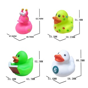 Venta al por mayor de fábrica precio barato de dibujos animados amarillo vinilo flotante pato juguete PVC fiesta en la piscina juguete juego de baño Juguetes - Product Image 5