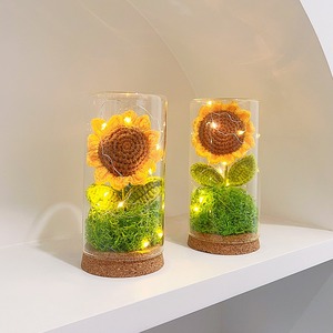 Lámpara de noche de girasol de ganchillo hecha a mano, adorno con pantalla de cristal, flor eterna, recuerdo, regalo para el Día del Maestro - Product Image 3