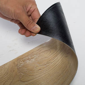 Suelo autoadhesivo impermeable, diseño de madera de lujo, 2mm, gris claro, comercial, antideslizante, resistente al desgaste - Product Image 5