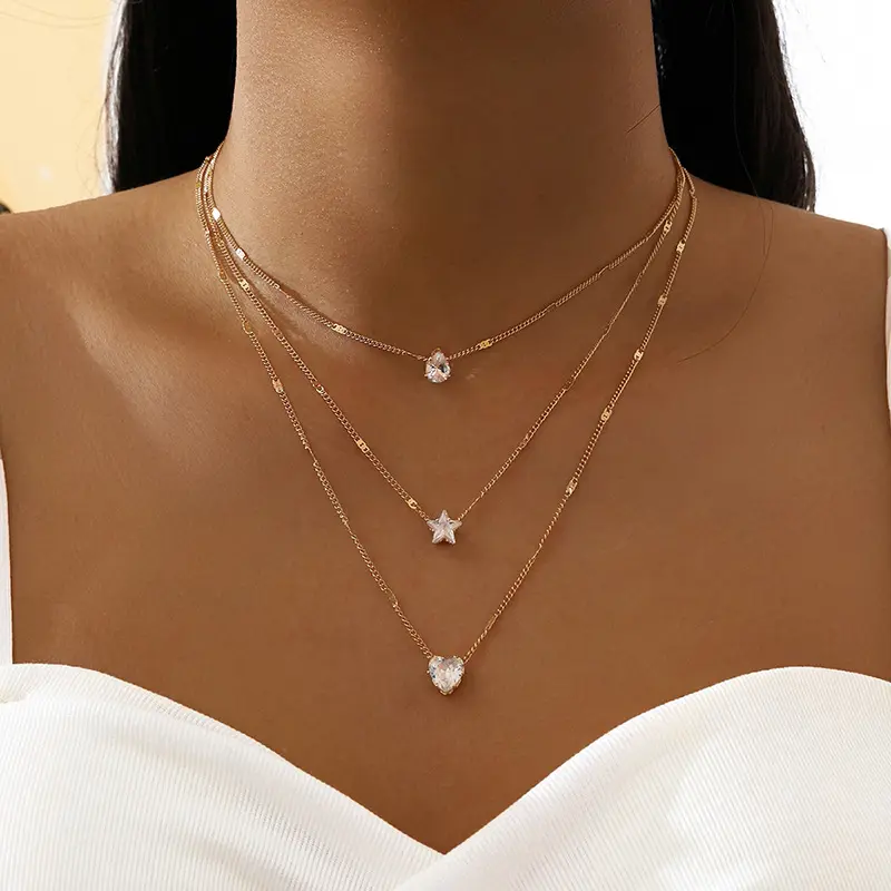 Collana a catena con clavicola retrò con ciondolo a goccia d'amore pentagramma multistrato di moda