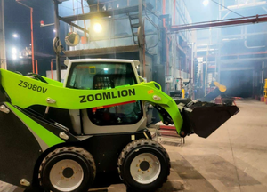 Chargeuse compacte à direction pivotante ZS085V de la marque Zoomlion, efficace et performante, avec une benne de 0,4 m3 - Product Image 3