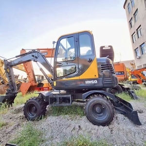 Excavatrice sur pneus HW60 de 6 tonnes, bon état, faible nombre d'heures, prix avantageux, à vendre - Product Image 2