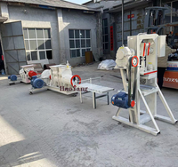 Machine manuelle de fabrication de tuiles en terre cuite et petite machine familiale