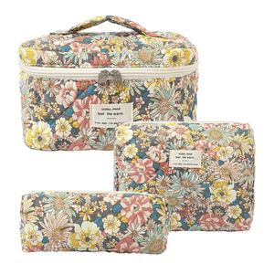High Quality 3 Pieces Set Quilted Makeup Organizer Bag Floral Cosmetic Storage Bag for Women - Product Image 4