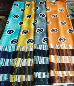 Tissu de course en rayonne de viscose à motif floral pour la couture Confort des vêtements pour femmes Durabilité et texture de qualité supérieure pour les vêtements de mode - Product Image 6