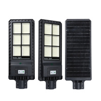 Lumières solaires de capteur de radar de lumen élevé de réverbère solaire intégré élevé de lux 100W 200W 300W avec la télécommande