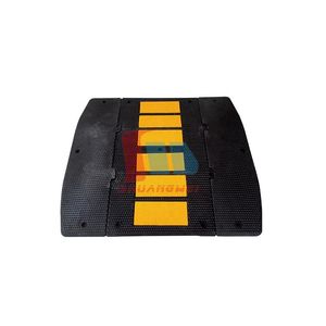 Factory Yellow-Black Road Reducer Speed Breaker <span class=keywords><strong>Reductor</strong></span> Cojín Shock Belt Rubber Speed Bumps para la Seguridad del Tráfico en carretera - Product Image 1