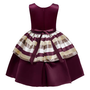 Robe de mariée pour bébé fille avec nœud, motif rayures féeriques, pétales de rose, collection Boutique Princesse, idéale pour l'été, un cadeau magnifique - Product Image 4