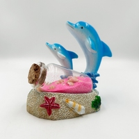 Souvenirs touristiques créatifs Bouteilles à la dérive Statuette de dauphin Logos personnalisés Sculptures de dauphins en résine artisanale