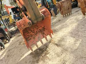 Utilisé 27TON Hittachi Pelle Sur Chenilles ZX270-3, Utilisé Hitachi/CATT/KOMATSU ZX200/ZX200-3/ZX200-3 avec faible heure - Product Image 6