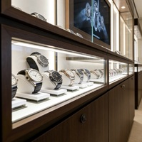 Meubles de magasin de montres de luxe sur mesure, vitrines de présentation de montres en bois foncé durable de qualité supérieure, éclairage LED pour boutique de montres de luxe