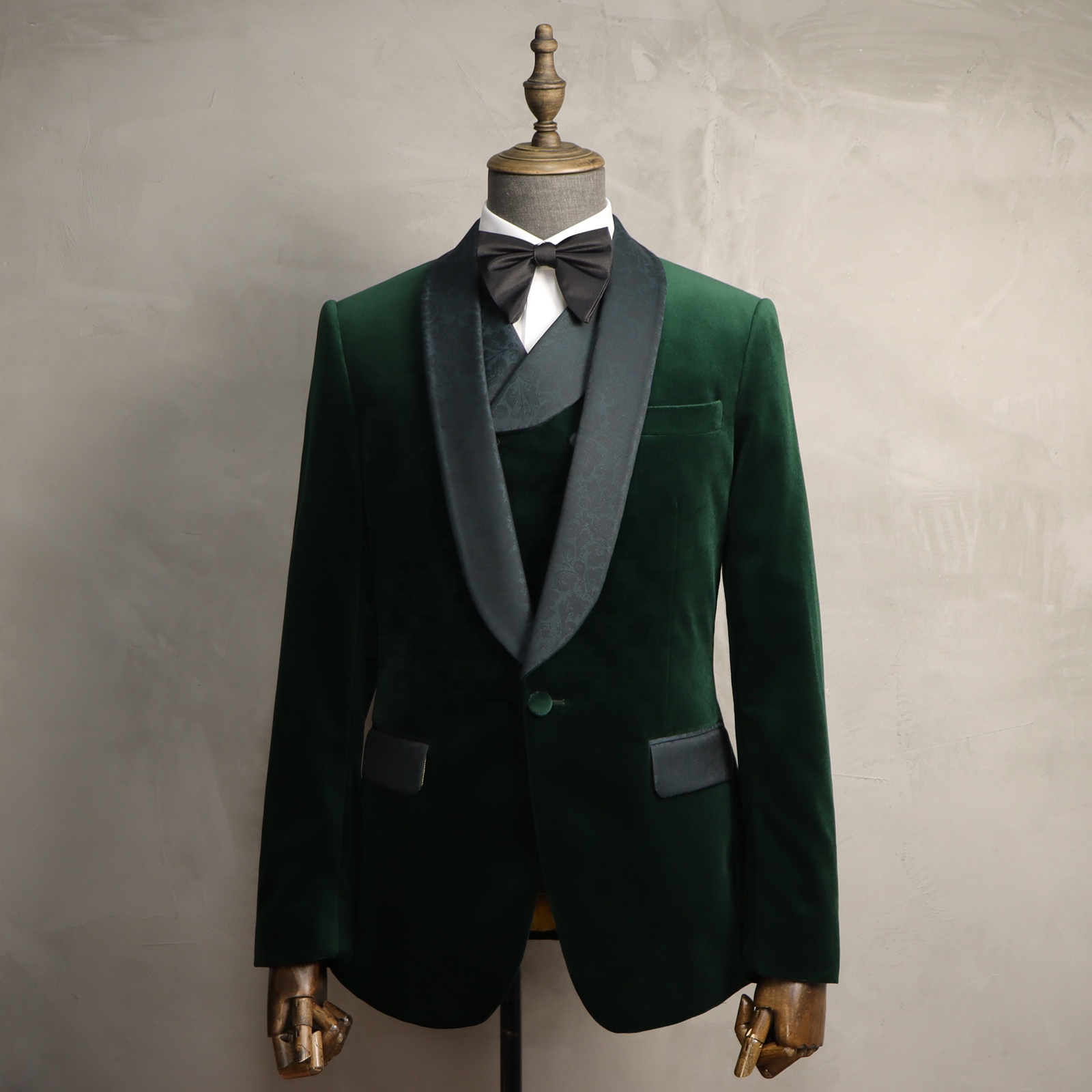 MTM Bespoke Velvet Tuxedo Custom Wedding Jacket For Man Luxuriant Shawl Lapel Green Mens Dress Blazers For Groom