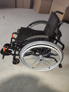 Yaşlı engelli manuel ayakta tekerlekli motorlu asansör akıllı ayakta <span class=keywords><strong>Walker</strong></span> Rollator ayarlanabilir yükseklik 133cm ayakta - Product Image 5