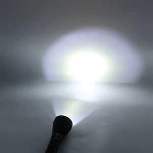 Đèn Pin Cầm Tay Lặn Biển Chống Nước Siêu Sáng Ánh Sáng Vàng Trắng Mạnh Mẽ Đèn Pin Lặn Led XHP70 - Product Image 6